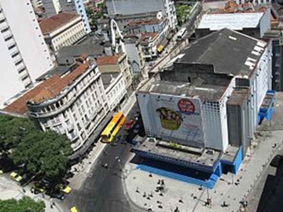 Vista aérea hoje do Teatro João Caetano e entorno.